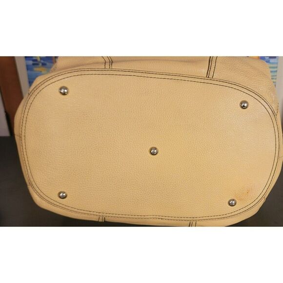 MCM - Elegant Cream Leather Handbag - Picture 8 of 8